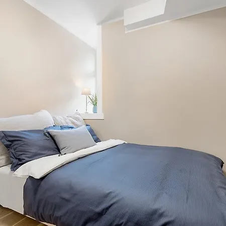 Sandviken Apartment *
